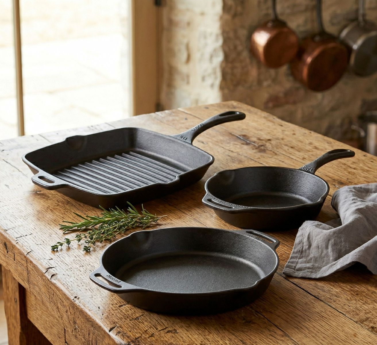 The Cast Iron Skillet: Why It’s Making a Quiet Comeback in Rustic Kitchens